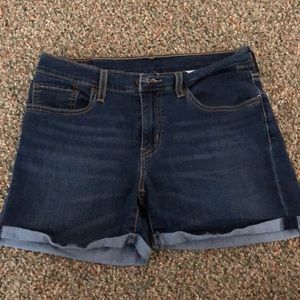 NWOT! Levi’s jean shorts